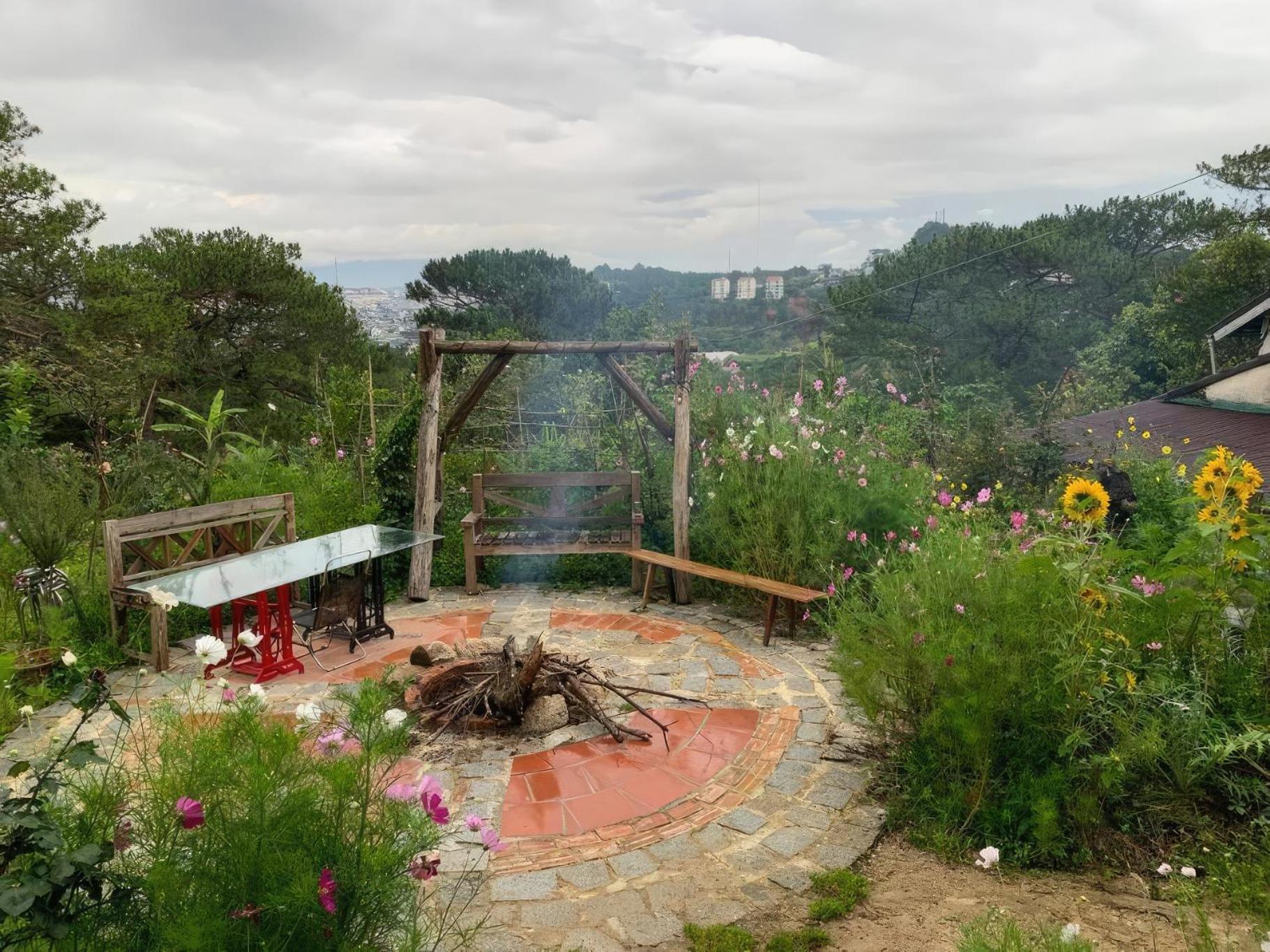 Romantic House On A Pine Hill Dalat Exterior foto